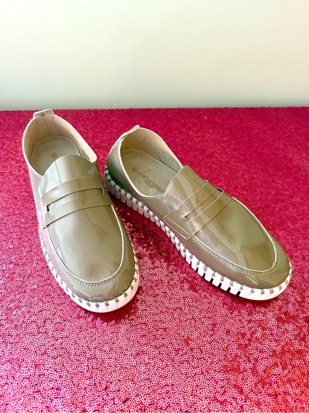 🌾 Ilse Jacobsen HORNBAEK Women's Tulip Slip On Flat Loafer in Wheat Size 39
